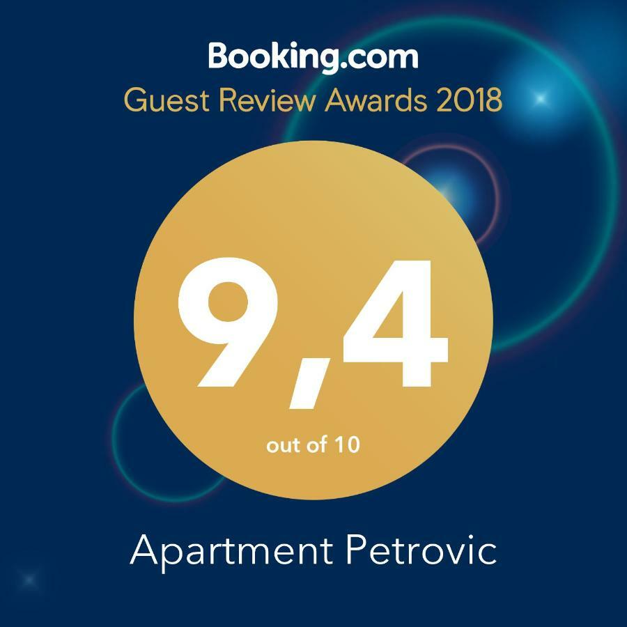 Apartment Petrovic Трогир Екстериор снимка